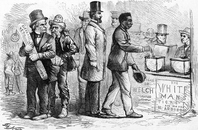 1867 m. kovo mėn., amerikiečių karikatūristo Thomaso Nasto „Harper's Weekly“ politinė karikatūra, vaizduojanti afroamerikietį. vyras, metantis savo biuletenį į balsadėžę per Džordžtauno rinkimus, stebint Andrew Jacksonui ir kitiems piktai.