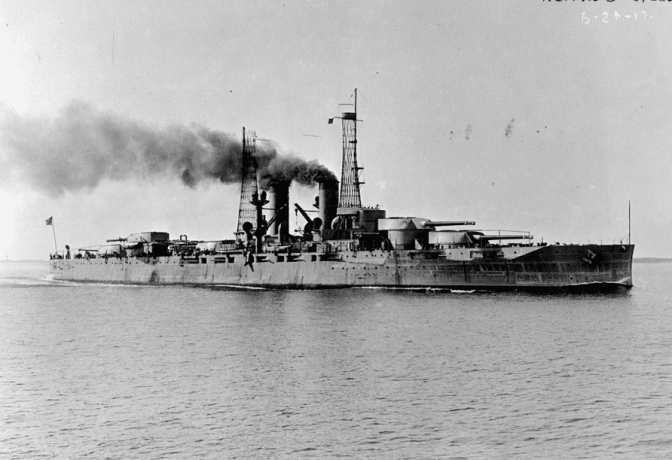 Šarvuotis „USS Texas“ (BB-35) jūroje.