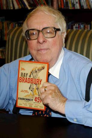 Ray Bradbury turi „Fahrenheit 451“ kopiją