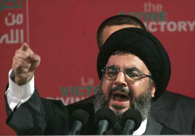 „Hezbollah“ lyderis Sayyedas Hassanas Nasrallahas kalba 2006 m. Rugsėjo 22 d. Mitinge Beirute, Libane.