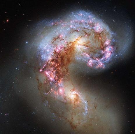 Antenos_Galaxies_reloaded.jpg