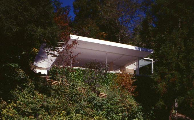 Shigeru Ban suprojektuoto namo be sienų išorė, 1997 m., Nagano, Japonija