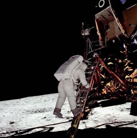 „Buzz Aldrin“ žingsnis į Mėnulį