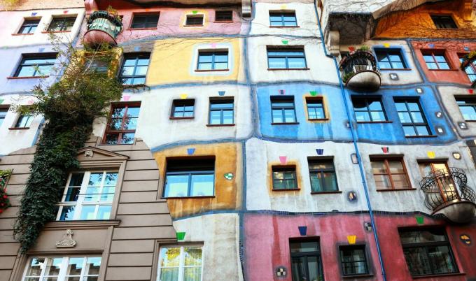 Hundertwasserhaus, Viena, austrų menininkas Friedensreich Hundertwasser ir Joseph Krawina